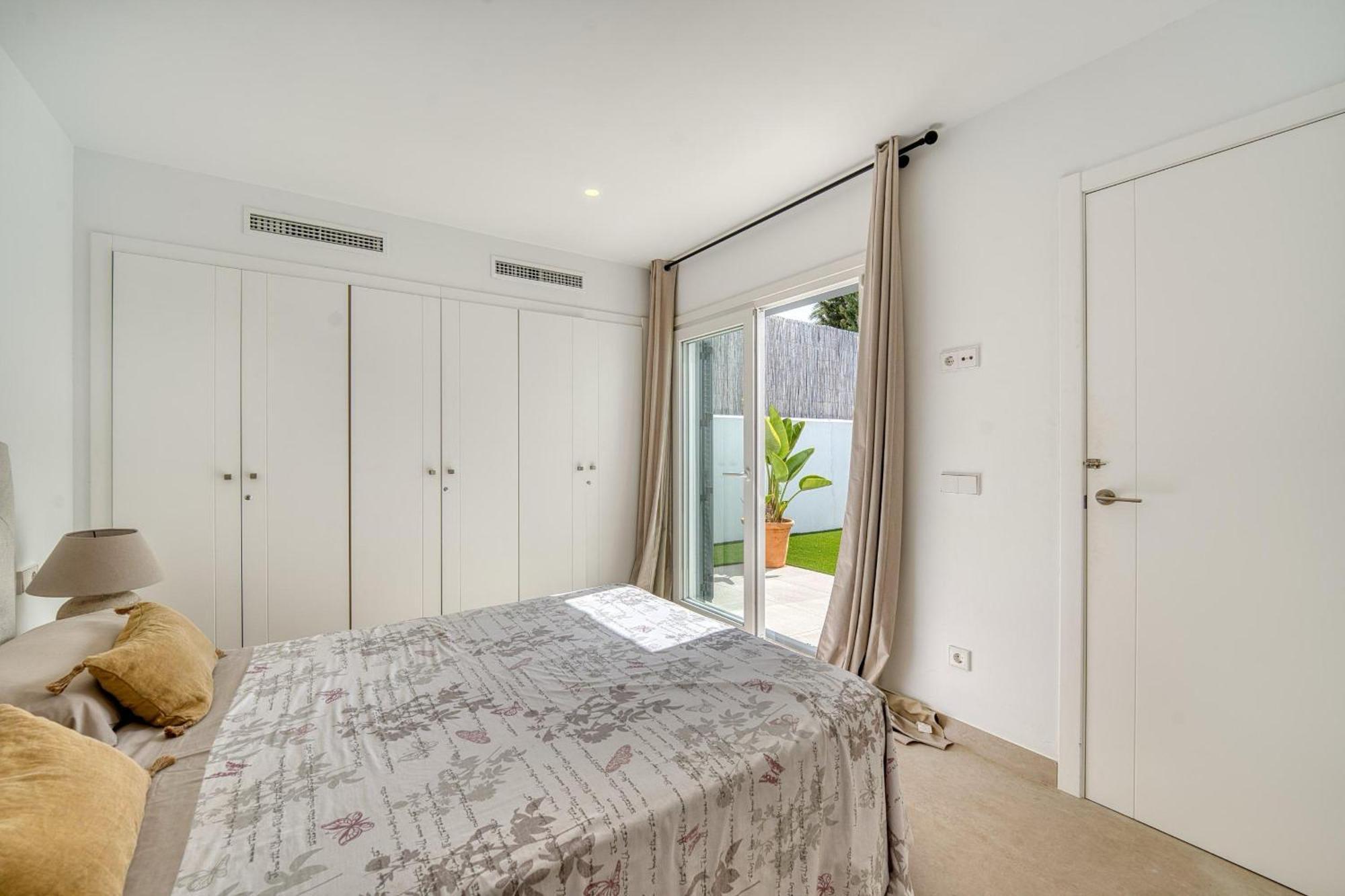 1182 Town Modern House Center * Marbella